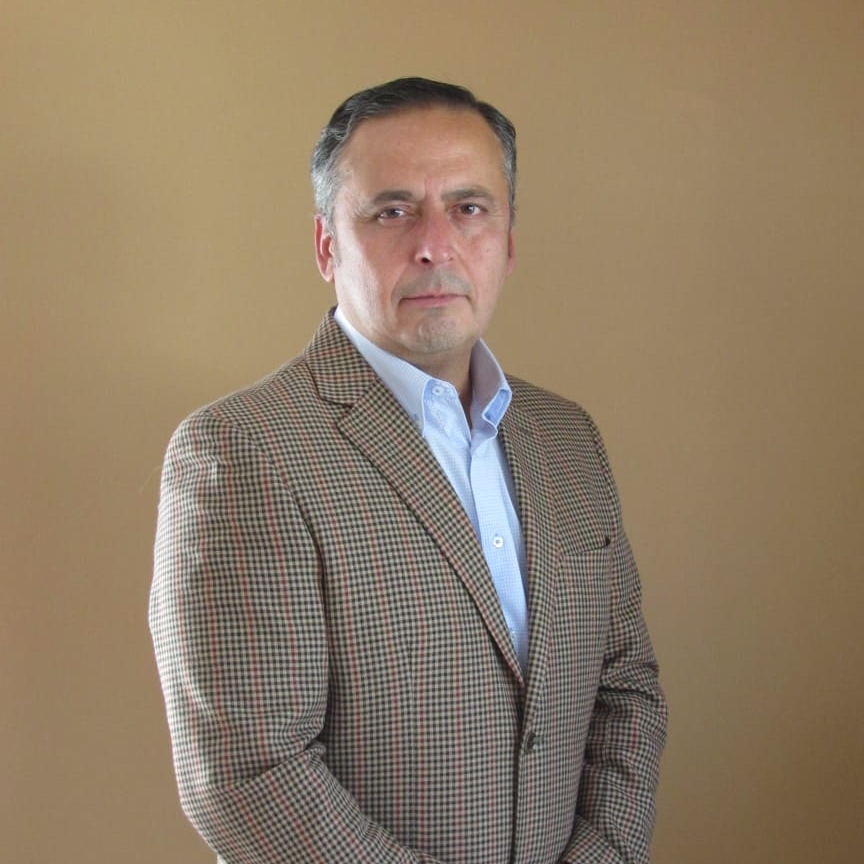 Dr. Cristian Luarte